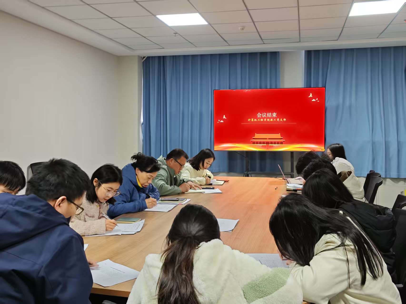 e5adc0445034fd514fd674382f427b86_