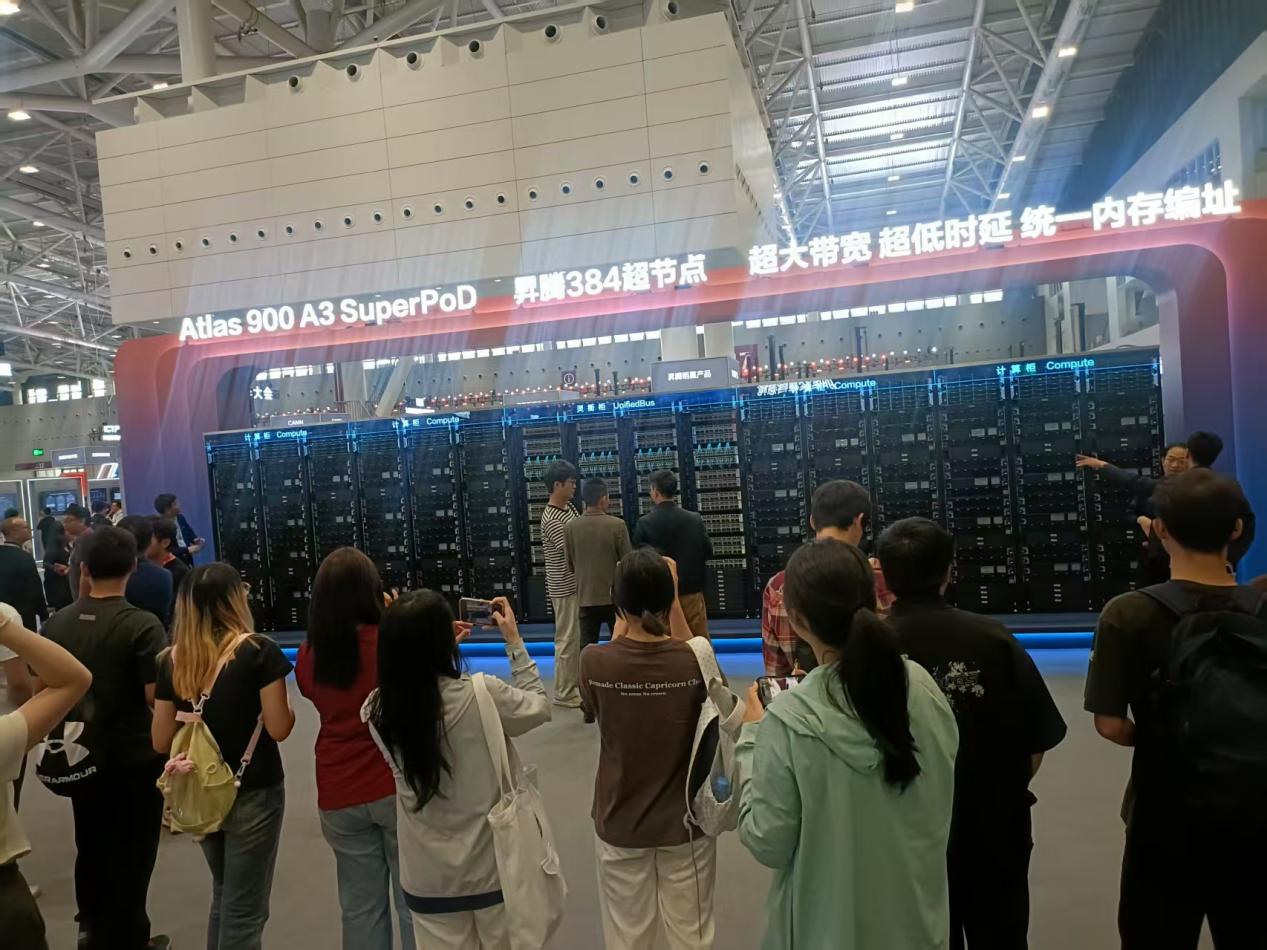 73e6b3e8159c327335939e0ed8b33525