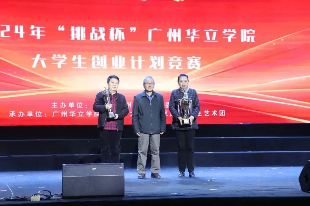 af4f8fd5ef83702c6e6931a8c01bffaee8873133