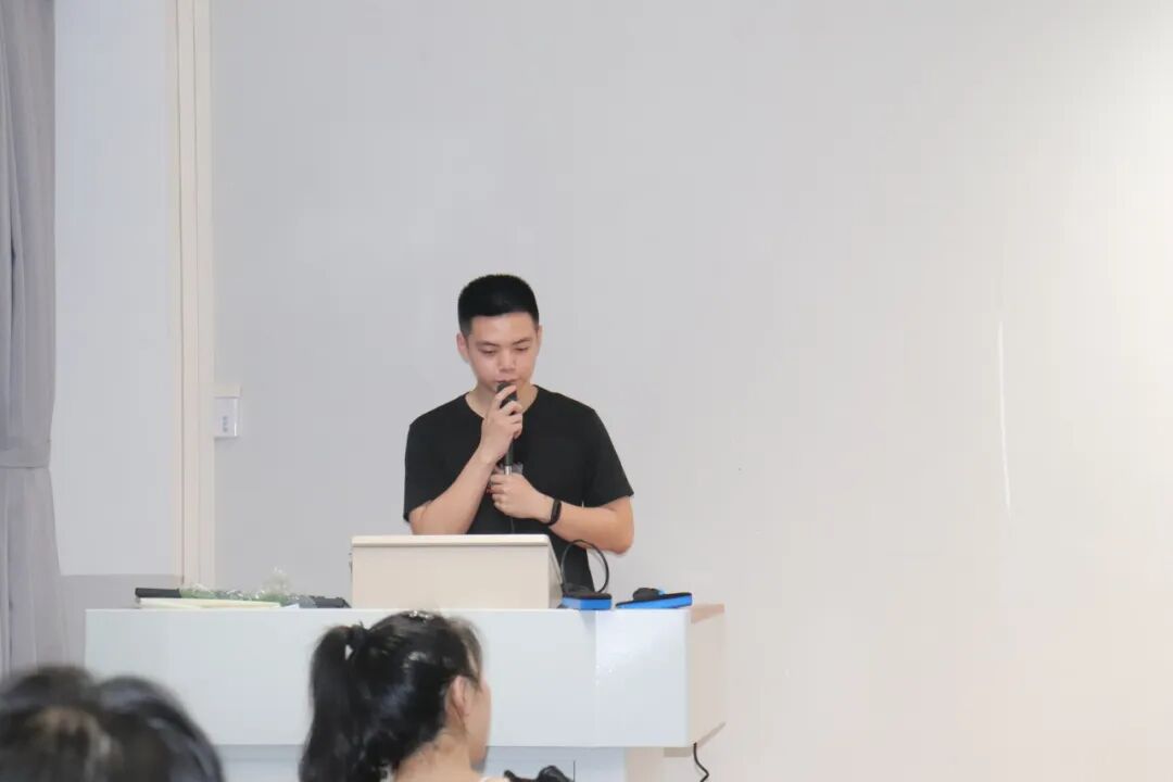 d4b94a863c56d79e4079ff8e542063e56710aaf7