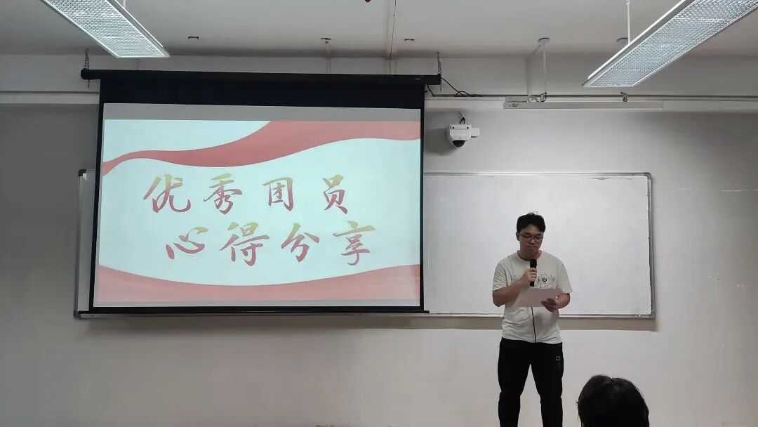 a49e4219968f3a6535045e00e0750b335069dd67