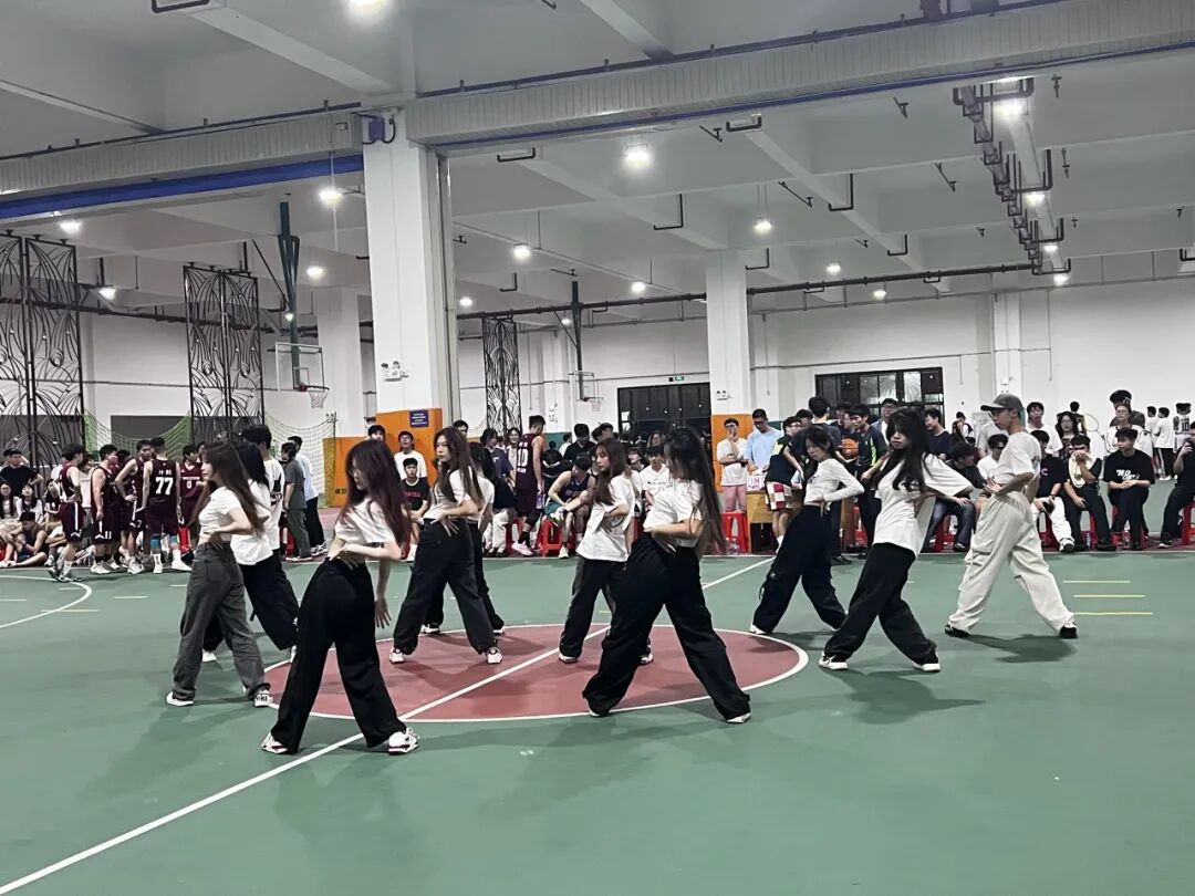 1040a84027dcf888f4e8f4e0d9c3c0a654898542