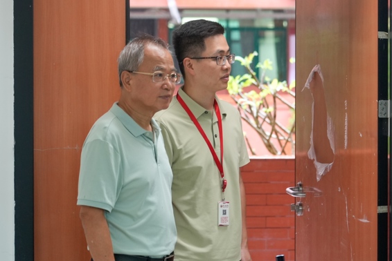 立足教学一线，校领导带队深入两校区开展新学期第一课教学巡查