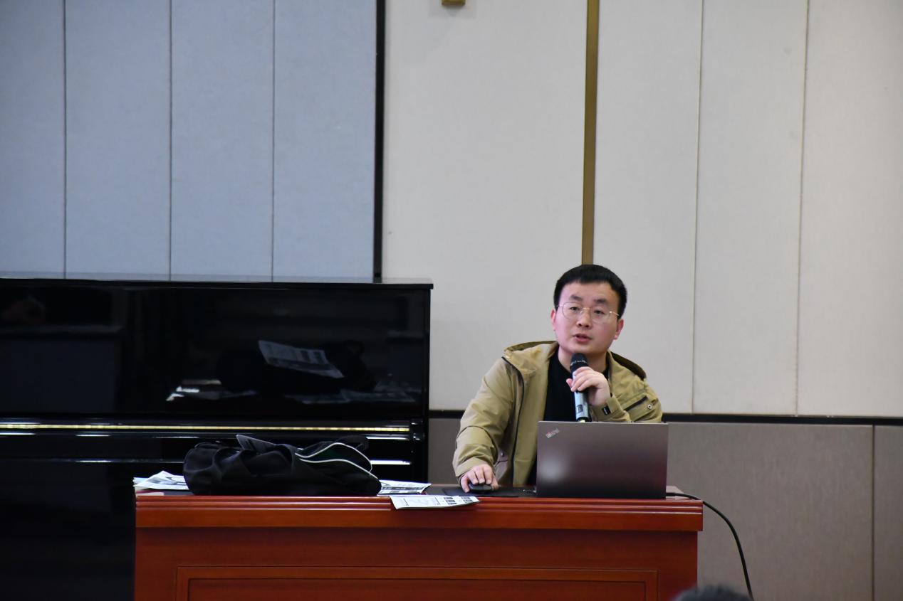 b8563e676d1e87aa80171ac79afecd9