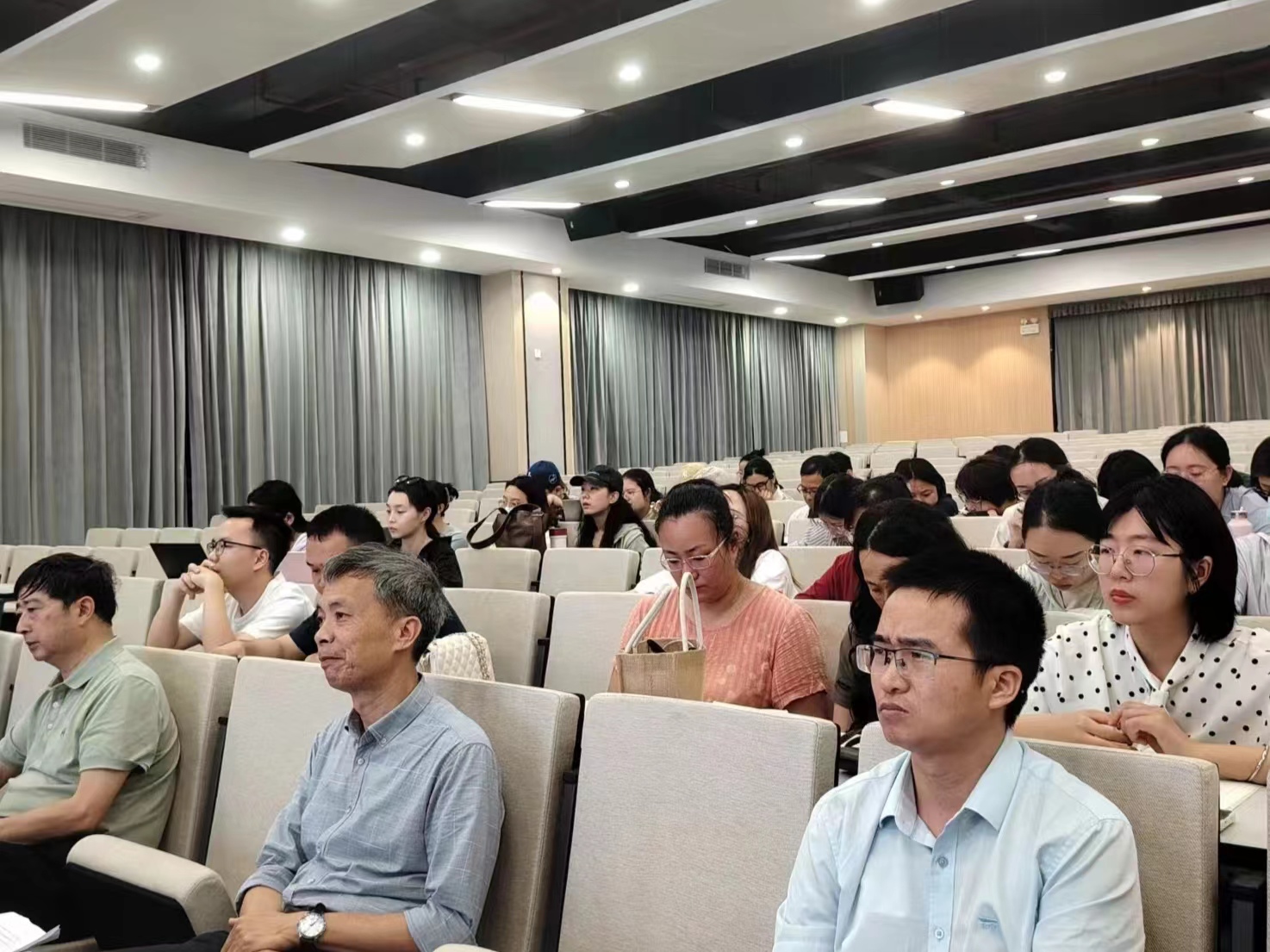 8b306297864ea410e7104c90f04390c