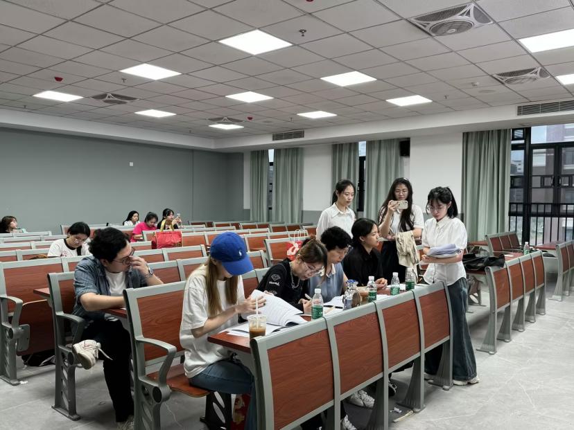 1b05c2c4-a8b0-41ed-87b0-3c1b63296d13