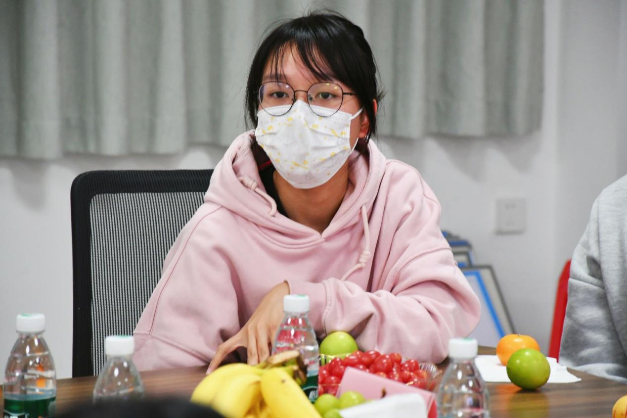 ddd8c2d95544bfbab56649d5d4ff1f8