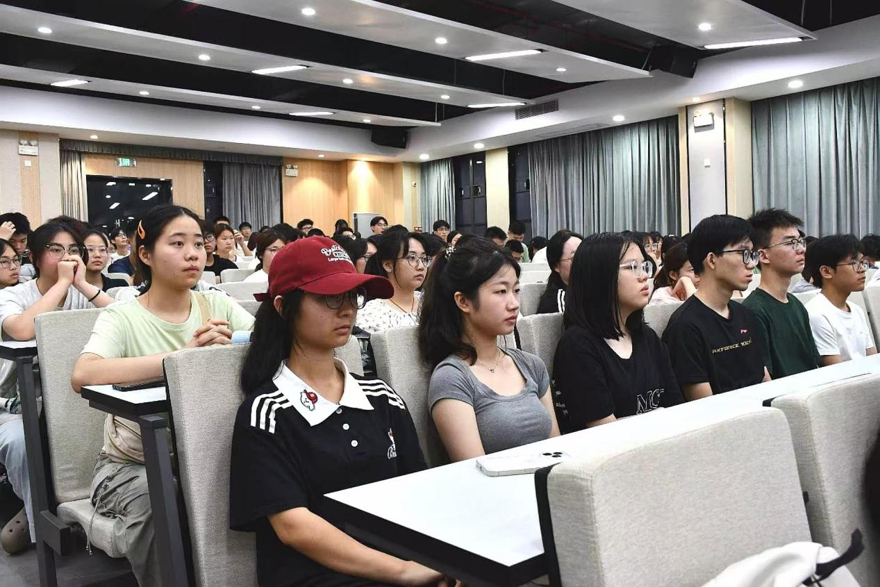 954b7a22b2353ac7d5413d1ab1a392c