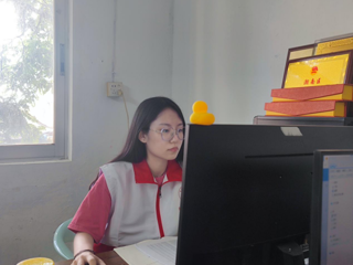 就业创业典型人物—2023届毕业生黄楷蓉 