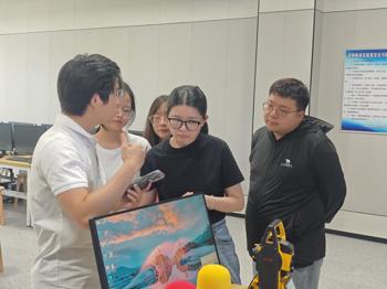 资勘学院教师开展新进测量仪器初步培训学习