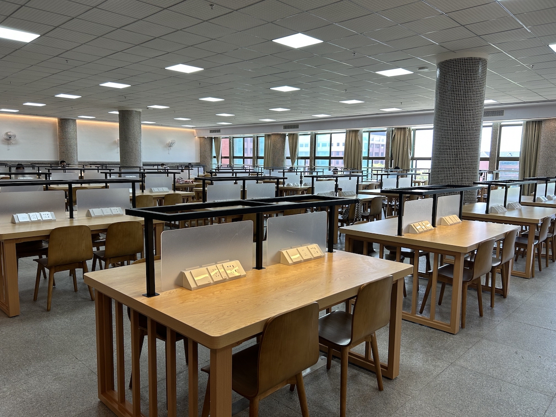 56c46c98143b40f48244de583b81b0b0