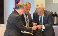 应著名“华裔神探”李昌钰博士邀请，华立代表参访美国纽黑文大学