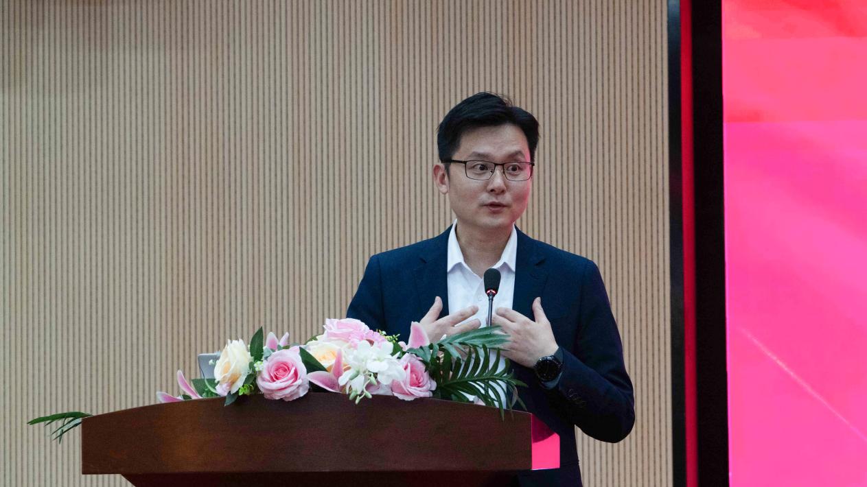 4ad9536e596a2e54dc33375a3695ba5d