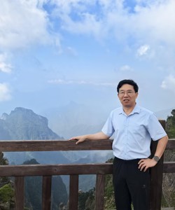 何进军教授