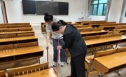 清扫教室志愿服务与企业实践活动