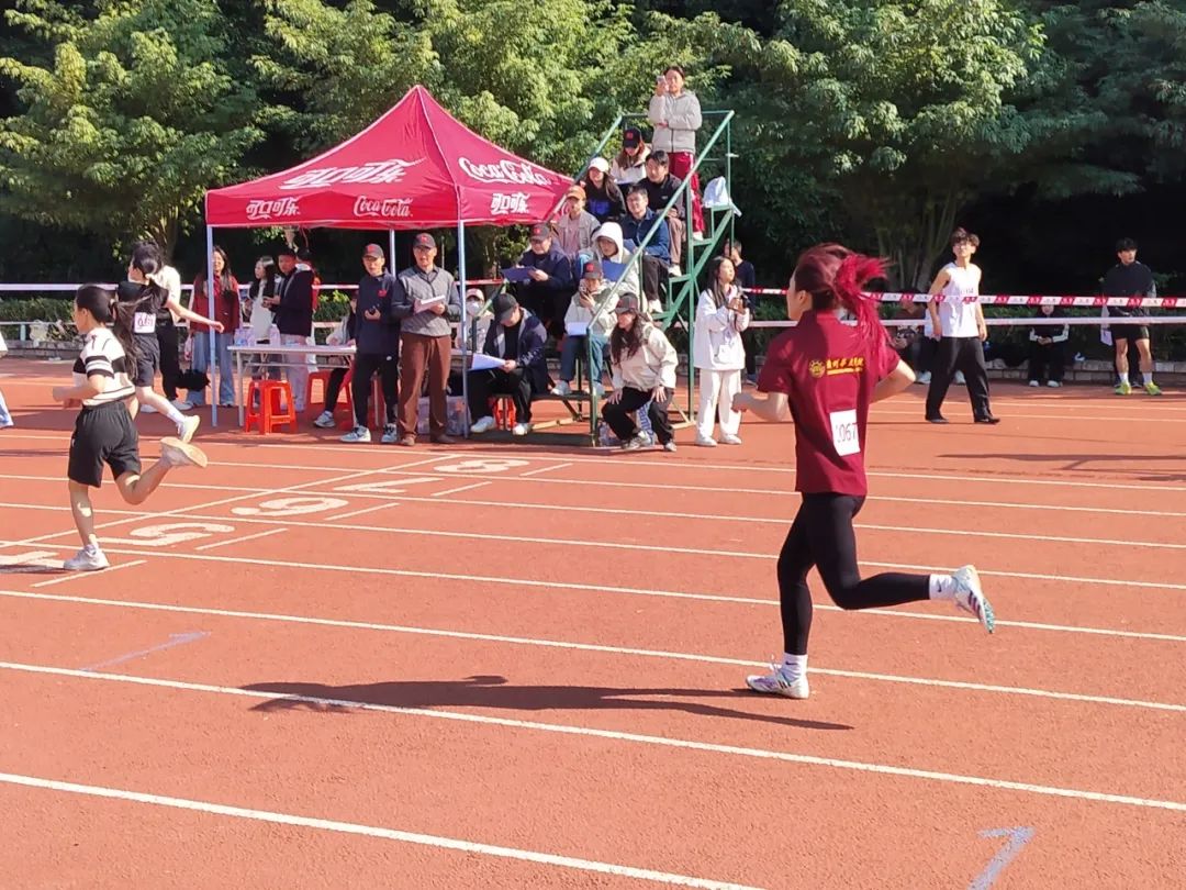 05fc185d039894cbd256285a3b9b254102b161e3