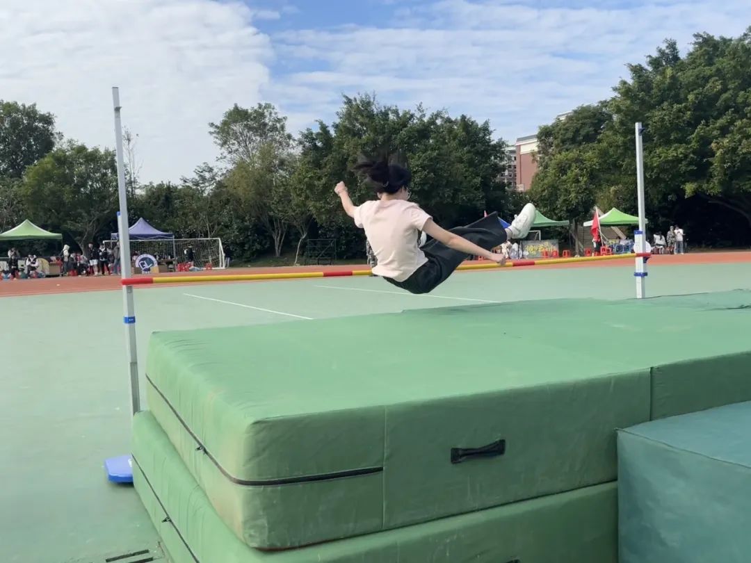 f6fe28b94a3af9c250bae07a2adfc0fd492b8c44