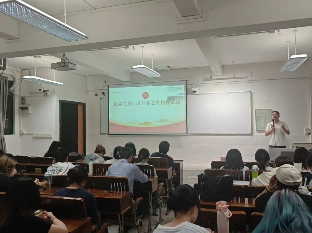 fba8389e2db249d1126d209917122d320e83a828