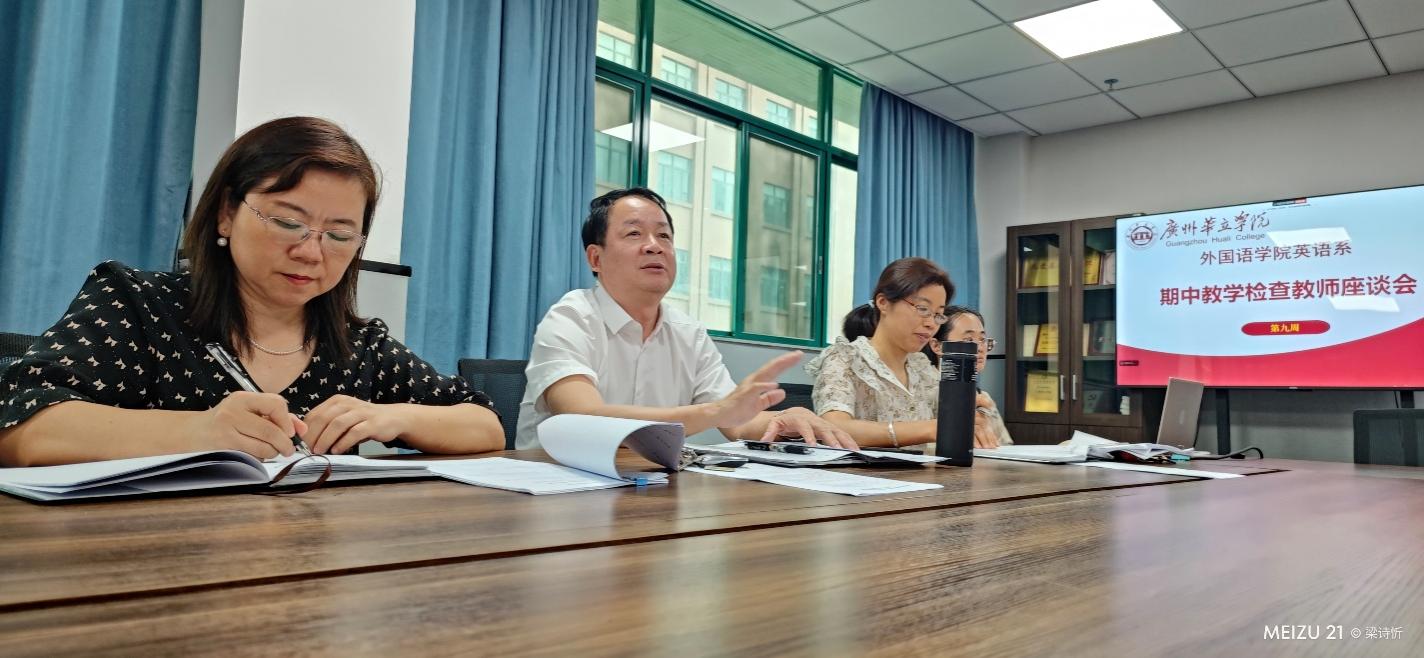 几个人在桌子前

AI 生成的内容可能不正确。