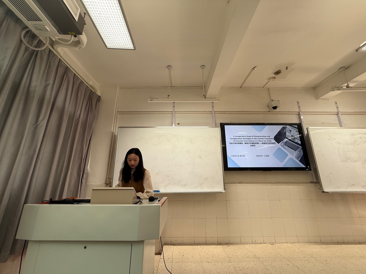 人们在房间里
AI 生成的内容可能不正确。