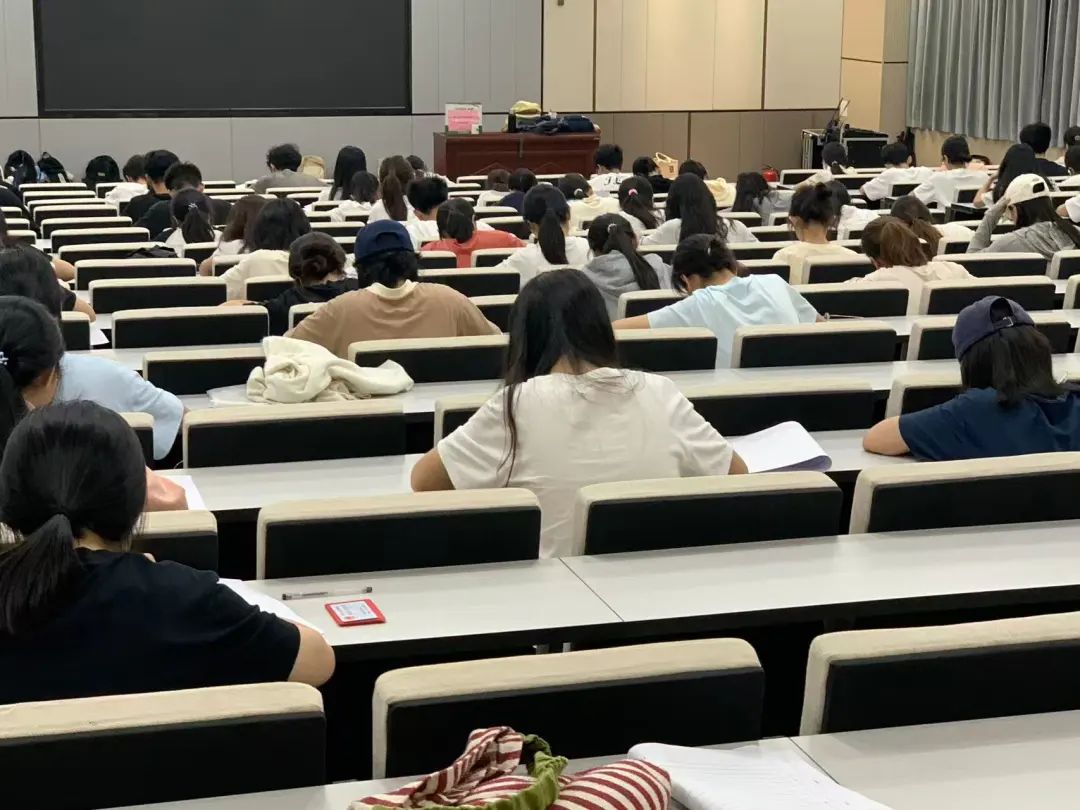 4593943028a96540a90d488b1fc031782f89d218