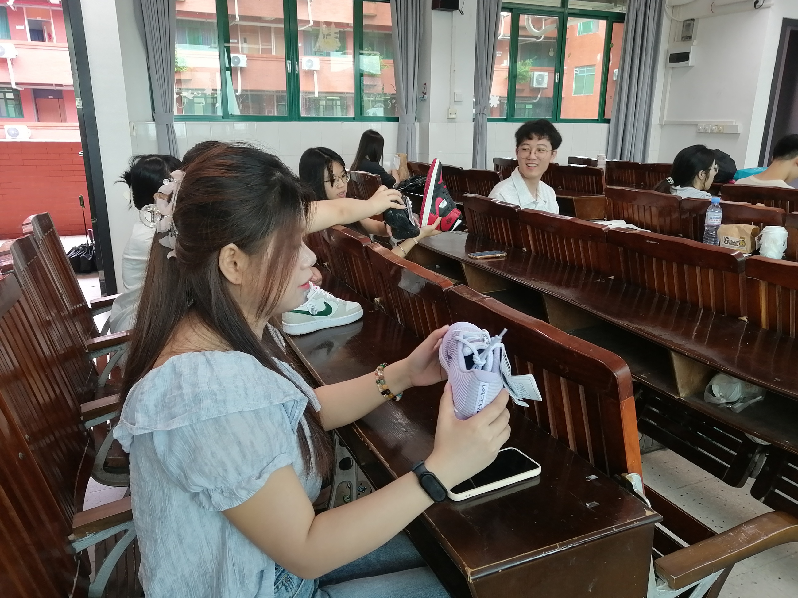 916f5d32-d948-47ec-a3d6-15975b2e347e