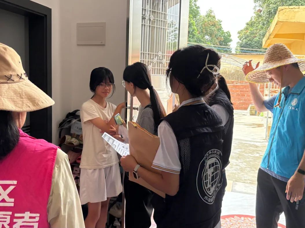 c2a175362056dd06f6ac59a4b22f3e06d31867e5