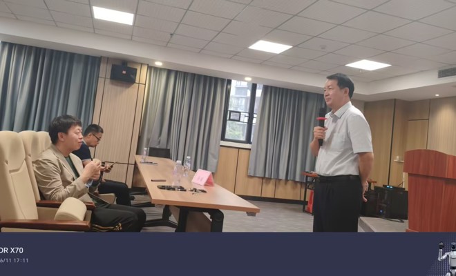 名家引航 智启学术写作新路径—— 我院成功举办外文科研论文写作专题学术讲座