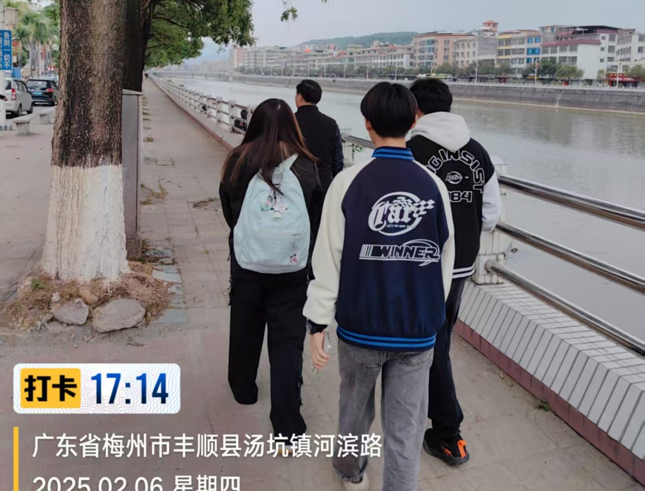 fb70cfd990c047e98354a40579ae464e.jpeg