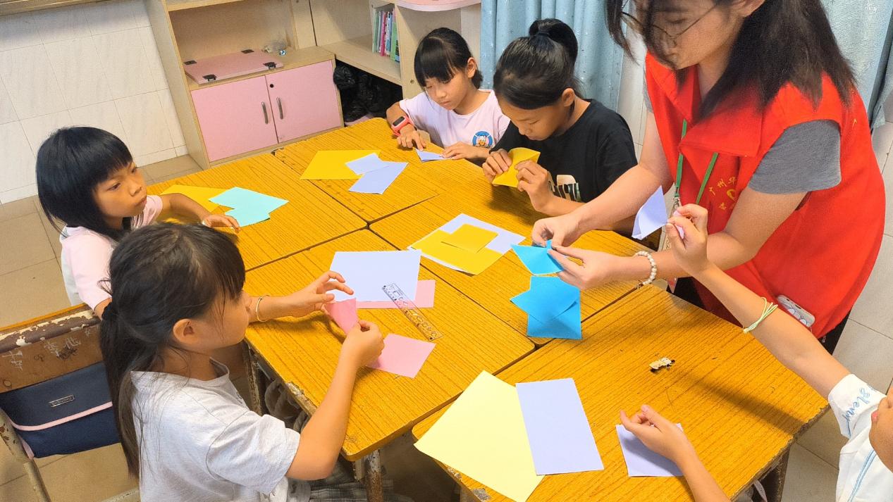 暑期夏令营突击队+7月18日+岳湖小学+折纸课3