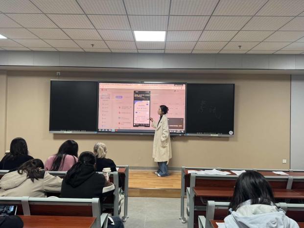 25药学1班（普高）-1