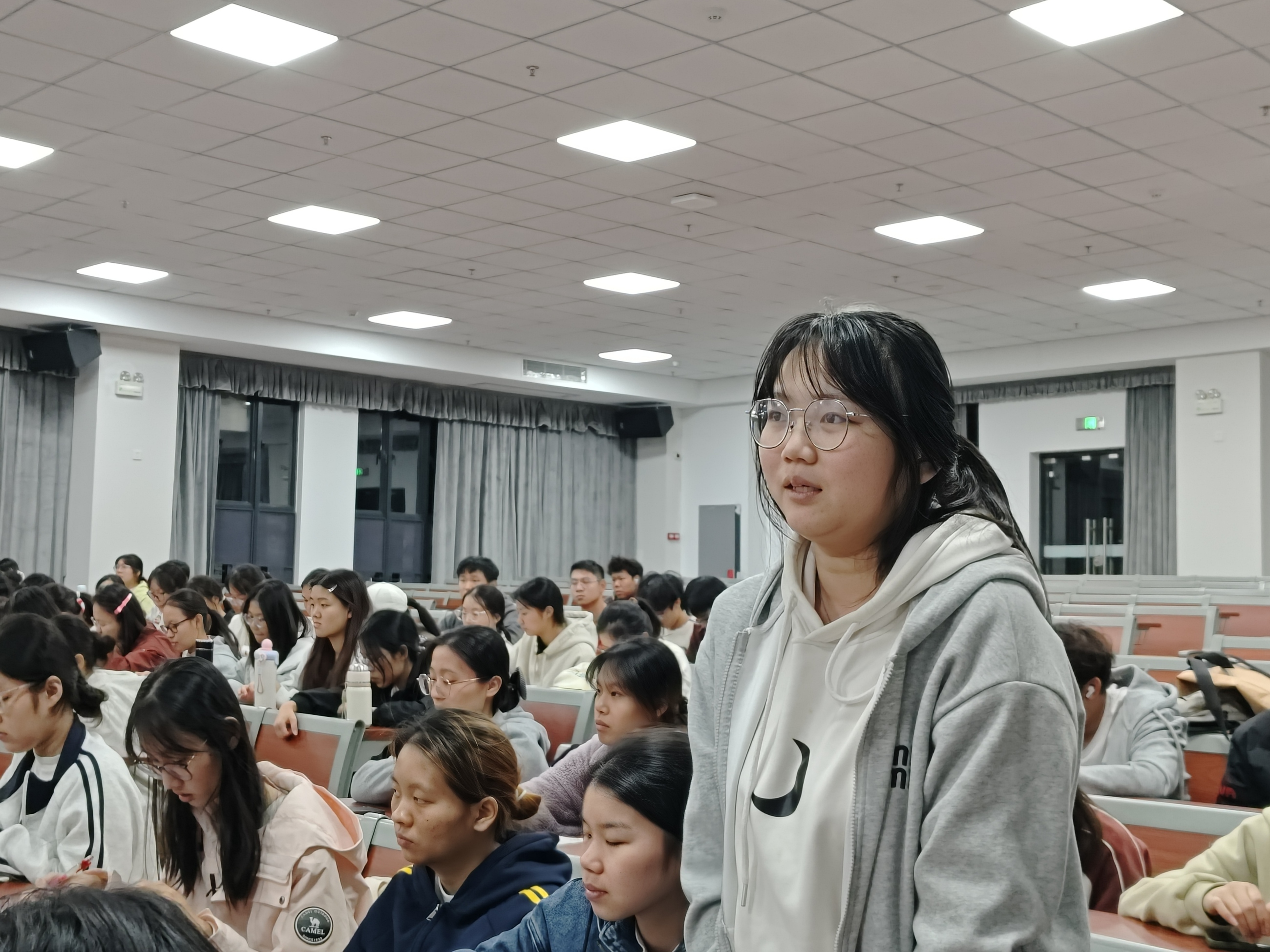 9d98af6b3f7b3ad677a145f151ebfbcb