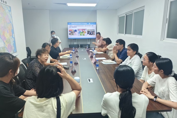 中秋慰问暖人心，访岗巡查促质量