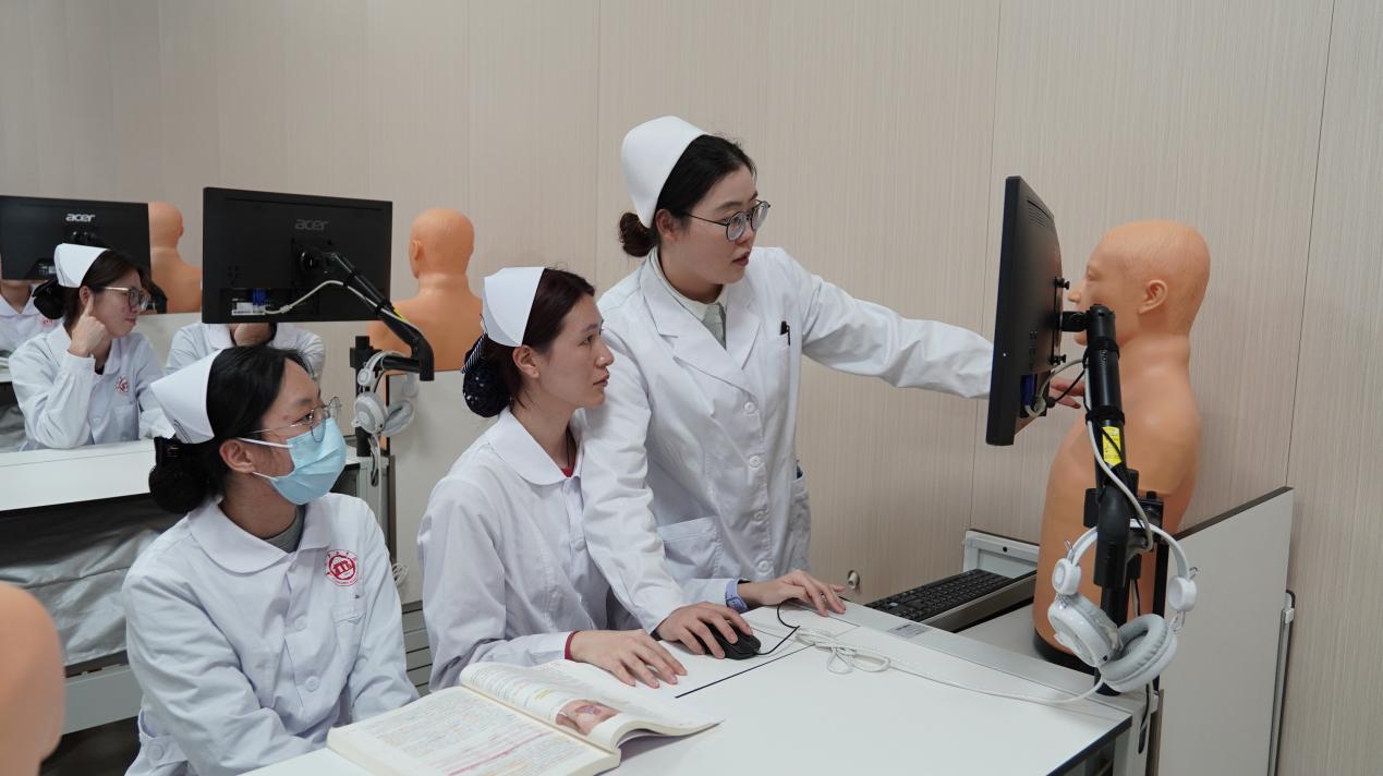 健康评估实验课教师指导
